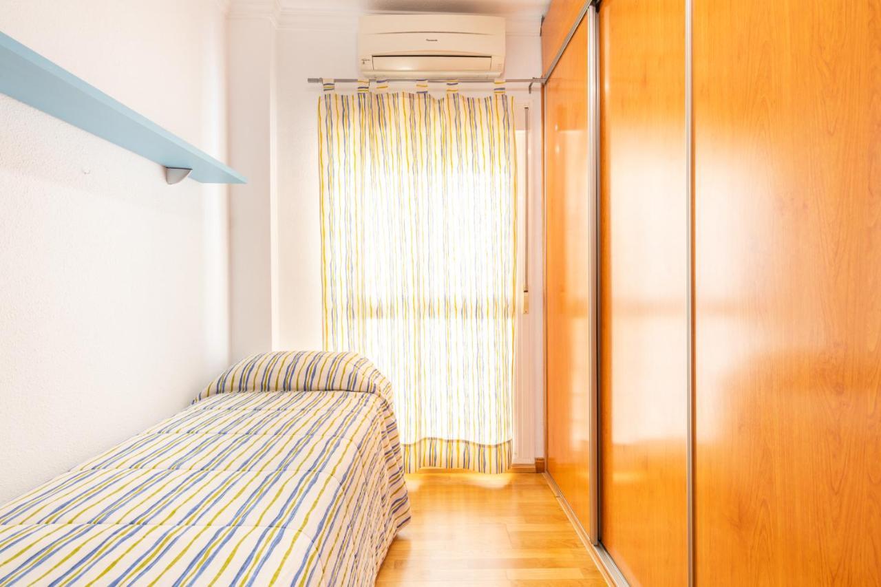 Amplio Apartamento Universidad By Renthas Málaga Extérieur photo